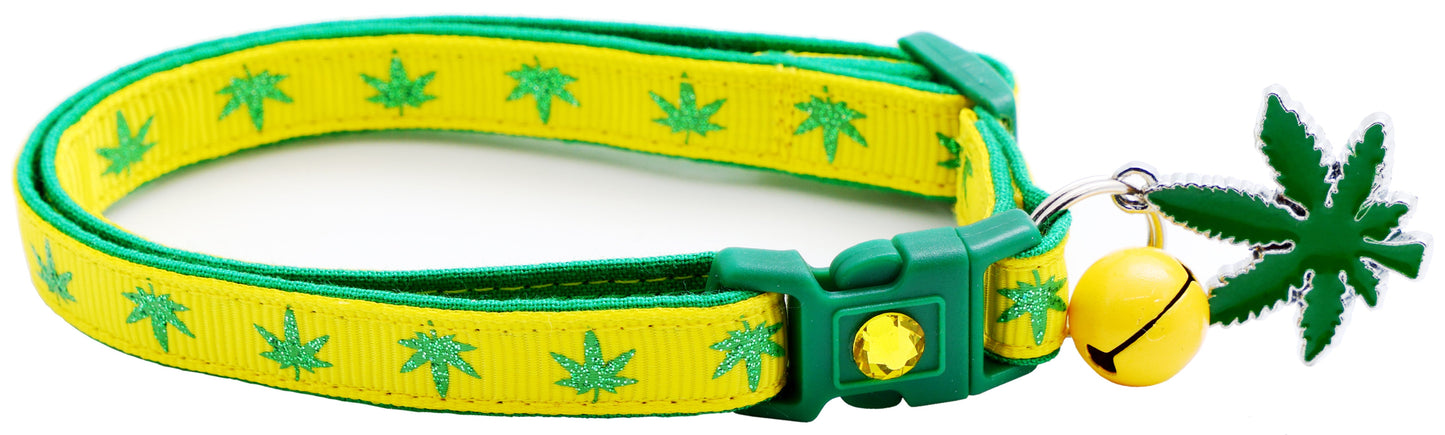 Marijuana Leaves Breakaway Cat Collar